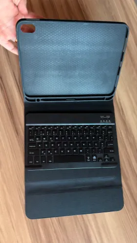 Capa iPad com teclado