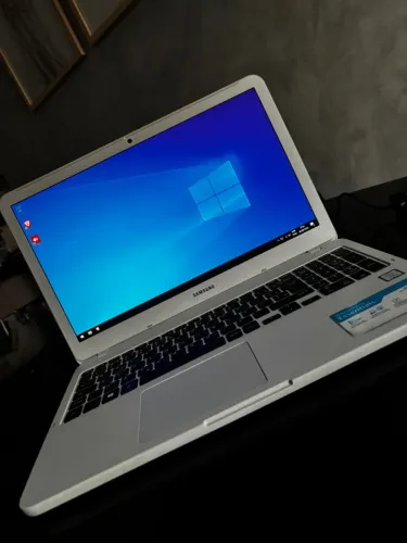Notebook Samsung 16 GB RAM + SSD 256 GB - Excelente Estado