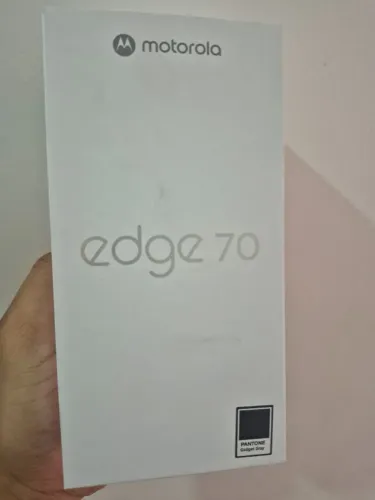 Smartphone Motorola Edge 70 - Gadget Gray 8/256 - Novo LACRADO