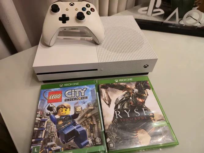 Xbox One S em ótimo estado de conservação, analiso trocas por psvita, New 3DS XL