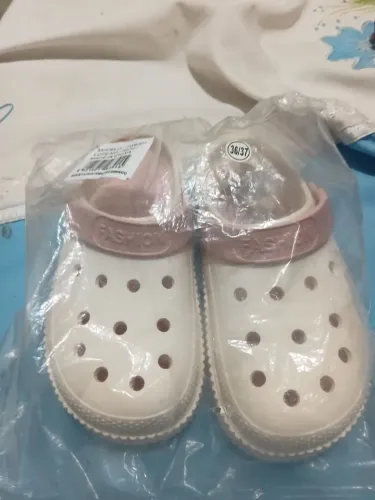 Crocs Original Nova - Tamanho 36/37 ?por 79,99? super confortável e pronta para uso.