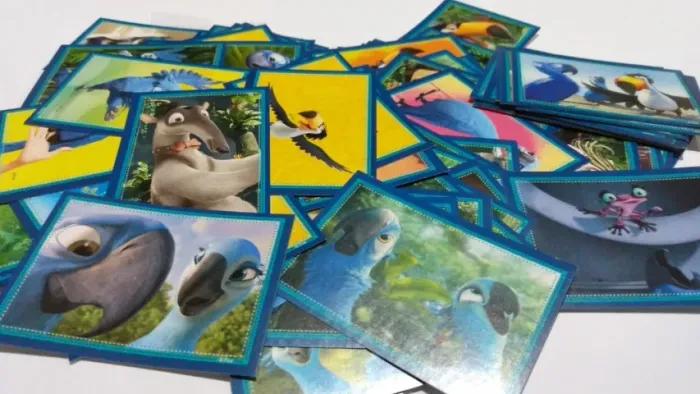 Lote de figurinhas animação Rio 2 Disney