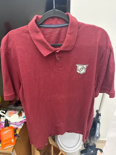 Camisa polo com gola social vinho - Hering
