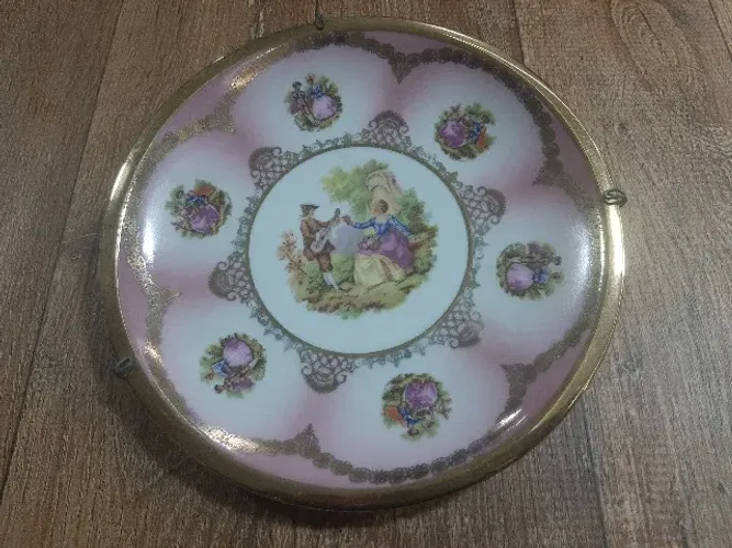 Antigo Prato Decorativo Porcelana DP 541 Dom Pedro 19cm. Perfeito Estado-Cenas Galantes