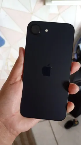 iPhone 16e