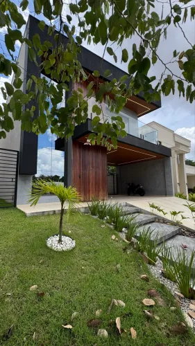 Casa duplex impecável no Cond. Jardins do lago, 4suites, 268m2, piscina por 1.790M