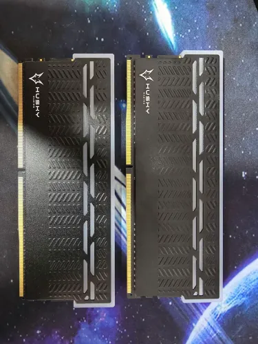 Memoria Ram gamer husky DDR4 3200mhz CL19 2x8 (dual channel) RGB - em perfeito estado