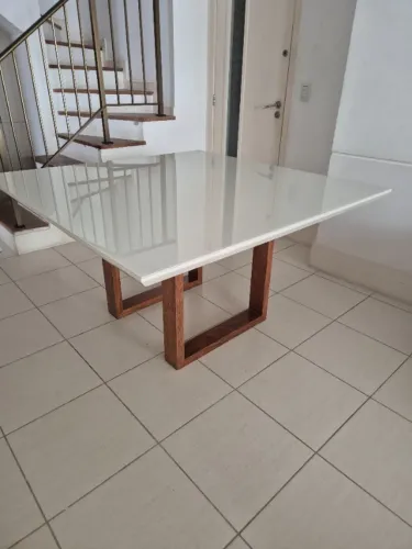 Mesa de jantar quadrada 1,40×1,40