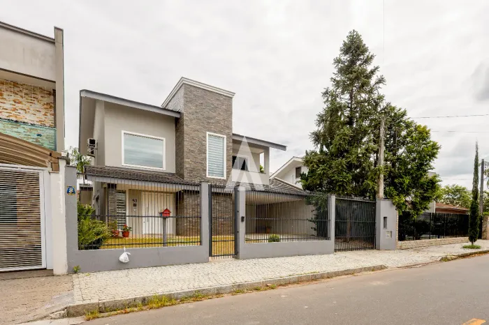 Casa com 1 suíte e 2 quartos à venda no bairro Costa e Silva em Joinville/SC por R$1.690.0