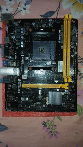 Placa-mãe Biostar A320MH AM4 DDR4 - Funciona, porém com defeito