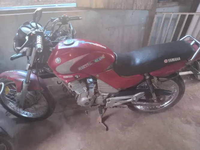 Vendo esta moto ybr partida