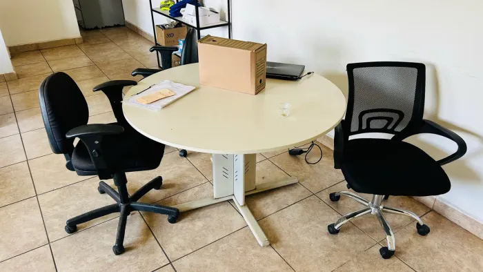 Mesa de reunião redonda