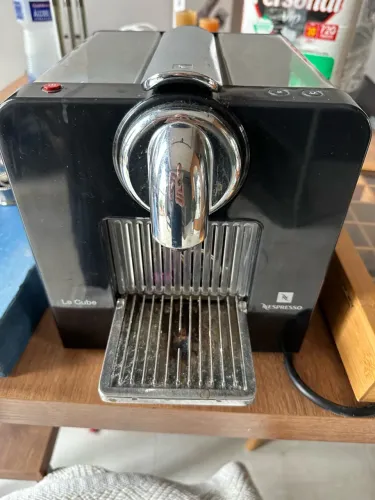 Cafeteira Suíça Nespresso