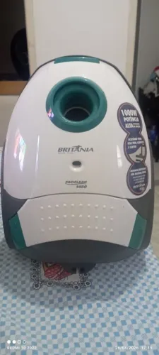 Aspirador de pó Britânia