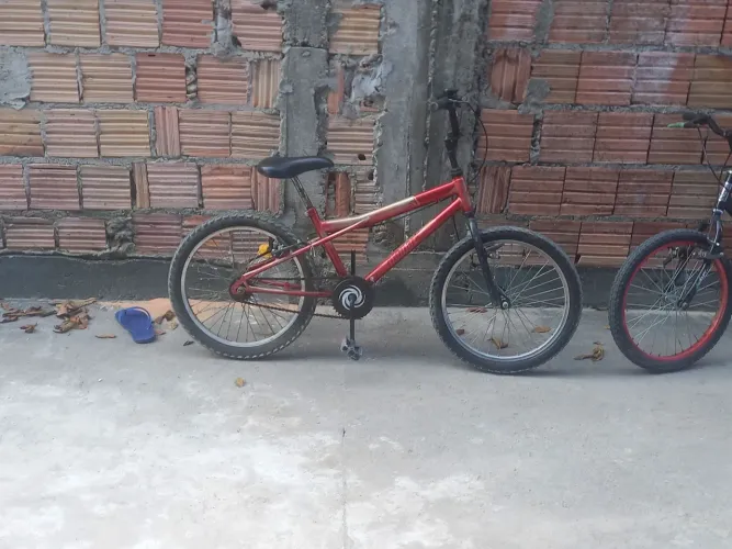 O ciclicleta bmx 200 reais para eleva logo