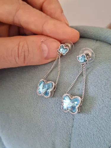 Brincos pedras swarovski 