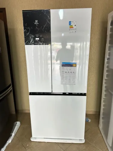 Geladeira Electrolux 590L Branca, 3 Portas, Motor Inverter A+++ - 127V 