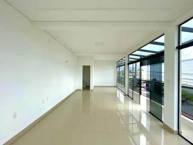 Sala Comercial para Locação Excelente Localização em Palhoça