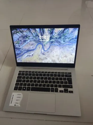Samsung Galaxy book Go novo