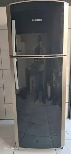 Vendo geladeira boschn