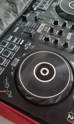 Controladora DJ Hércules 300