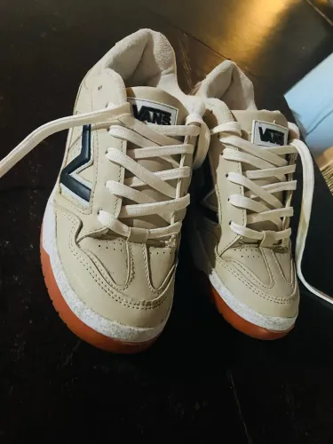 Vans Upland Suede na cor Marshmallow original
