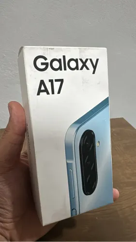 Samsung Galaxy a17 8gb de ram, 256 armazenamento. novo, lacrado.