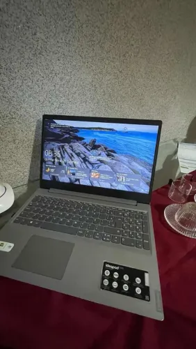 Vendo notebook lenovo ,usado em perfeitas condições
