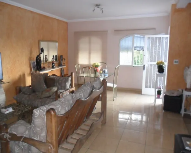 CASA RESIDENCIAL em Sorocaba - SP, Parque Três Meninos