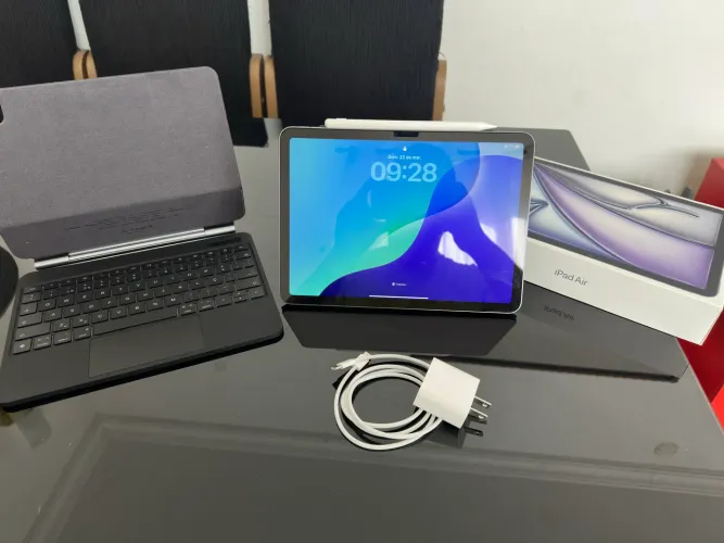 iPad Air 11th M3 2025