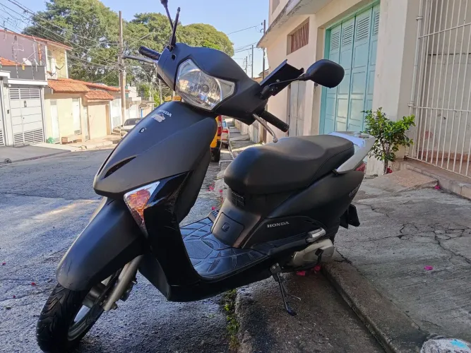 Honda Lead 2012 scooter 110
