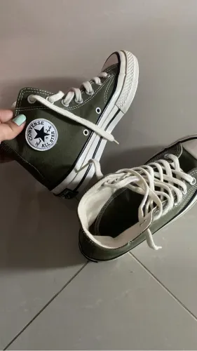 Tênis All Star, nunca usado, novo. Tamanho 34