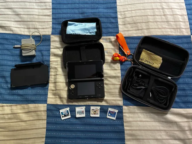 Nintendo 3Ds Old Black Piano