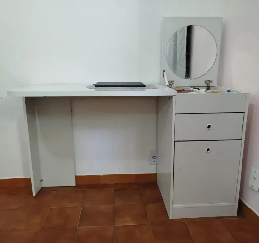 Escrivaninha + penteadeira Branca