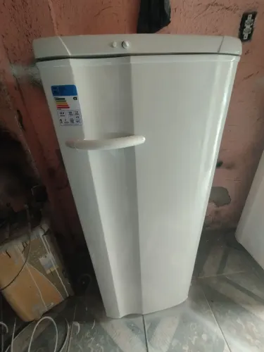 Geladeira Eletrolux funcionando perfeitamente