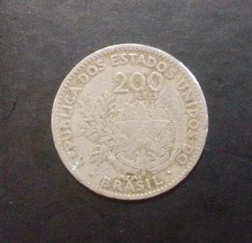 Moeda antiga 200 Réis MCMI (Brasil)