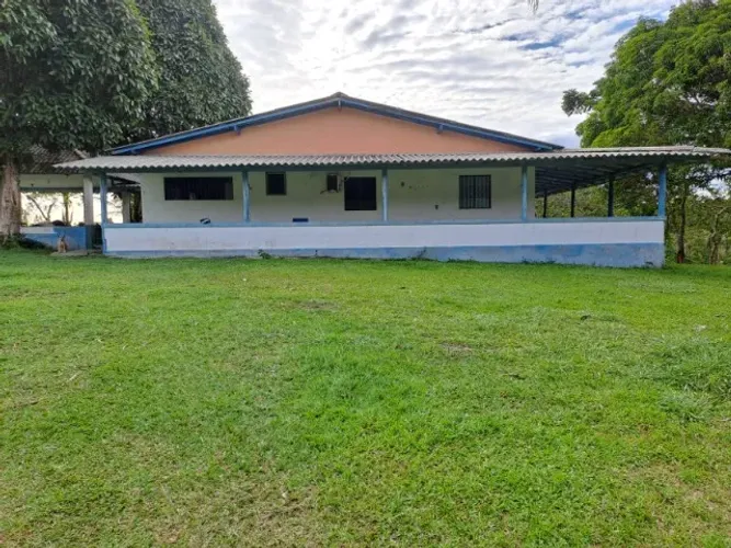 SÍTIO NO RIO PRETO DA EVA na AM010 KM 95 ( ARÉA TOTAL 24 HECTARES )