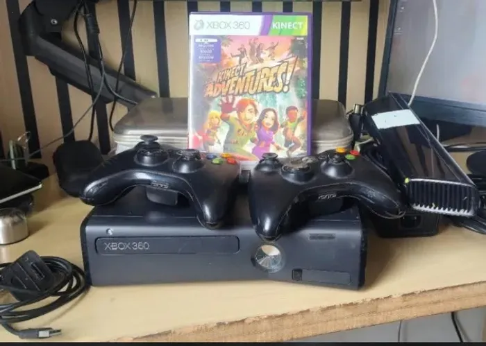 Xbox 360 Completo + Kinect + 2 Controles + 60 Jogos