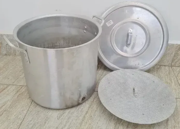 Panela cerveja 30 litros (largura 340mm, altura 310mm, fundo falso reforçado e tampa)