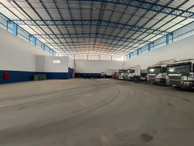ALUGO GALPÃO DE 1.200 m² por R$ 75,00 o m²/mês - Aleixo - Manaus/AM