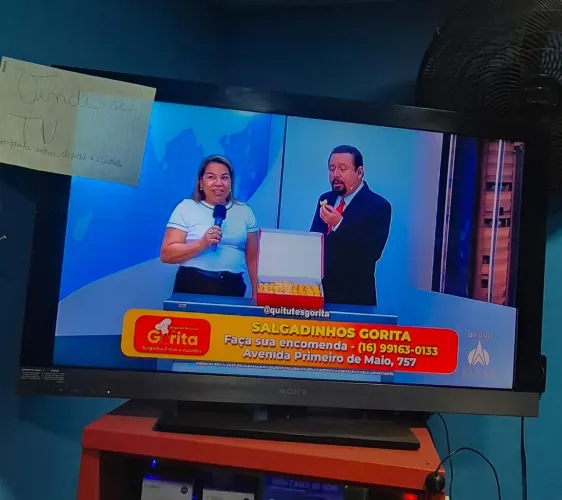 Tv Sony bravia 40 polegadas não é smart acompanha 2 controles originais e antena digital 