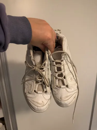 Nike Uptempo Branco 37