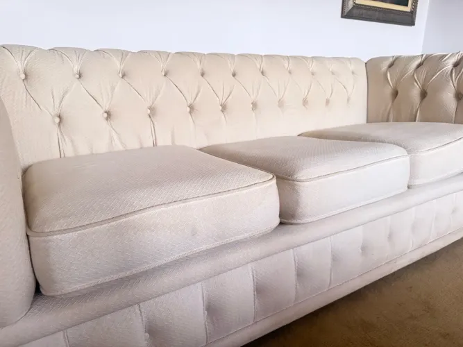 Sofá Chesterfield Clássico 3 Lugares - 2,50m - Estrutura Firme