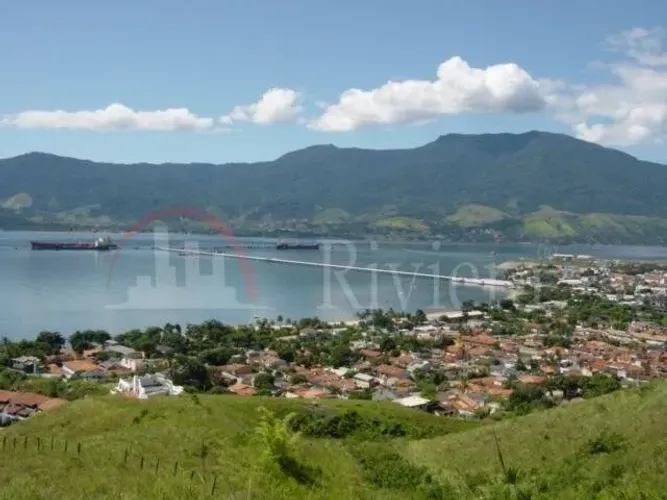 Terreno à venda em condomínio com vista para o mar na Praia Deserta