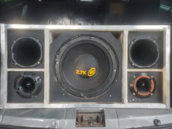 Vendo-se som completo "BARATO"