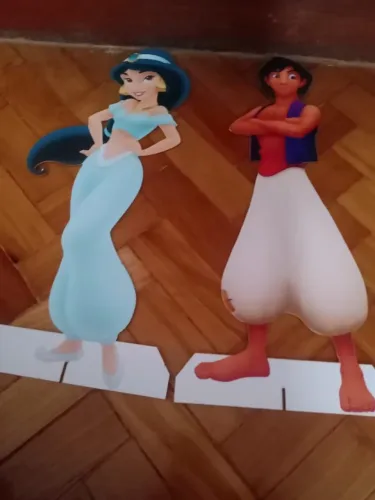 Painel e acessórios completos para festa Princesa Jasmine