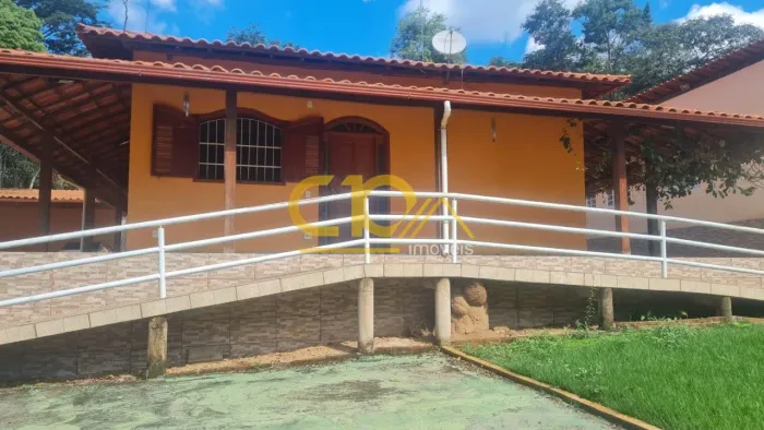 Casa nova na cidade de Bonfim,terrno com 2.800m², próximo ao sistema Rio Manso , com pomar