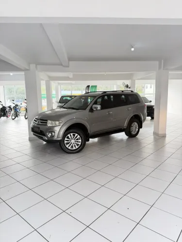 Mitsubishi Pajero HPE 3.2 4X4 T.i. Dies. 5P Aut. 2016
