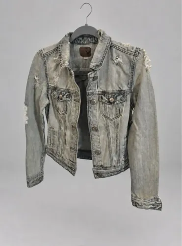 Jaqueta Jeans American Eagle AE Feminina Tam XS Lavagem Clara Destroyed Seminova