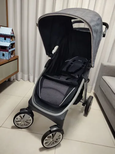 Kit Carrinho de bebê Chicco Bravo + Bebê conforto